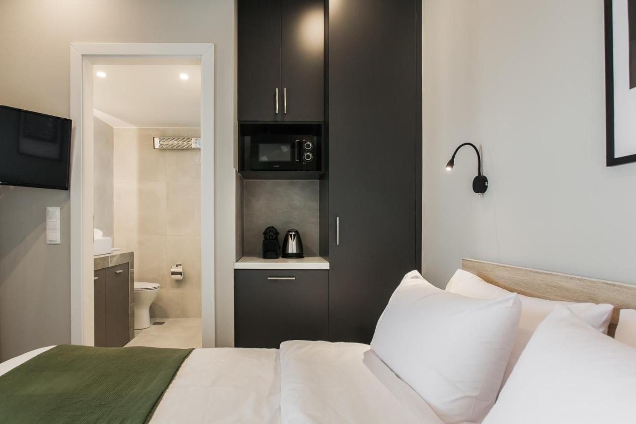 Wyz Piraeus Aparthotel Exterior photo