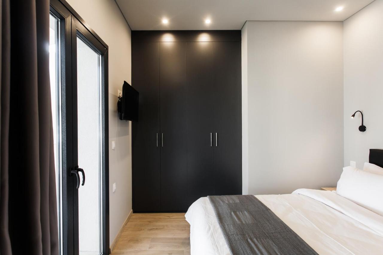 Wyz Piraeus Aparthotel Exterior photo